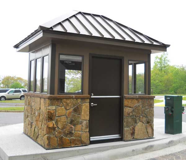 Spade Security Solutions - What Are the Benefits of Installing a Guard Shack?